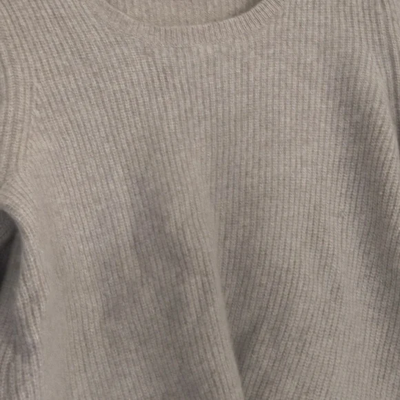 Garnet Hill Oatmeal Beige 100% Cashmere Twist Front Chunky Knit Sweater Sz Large - Picture 10 of 17